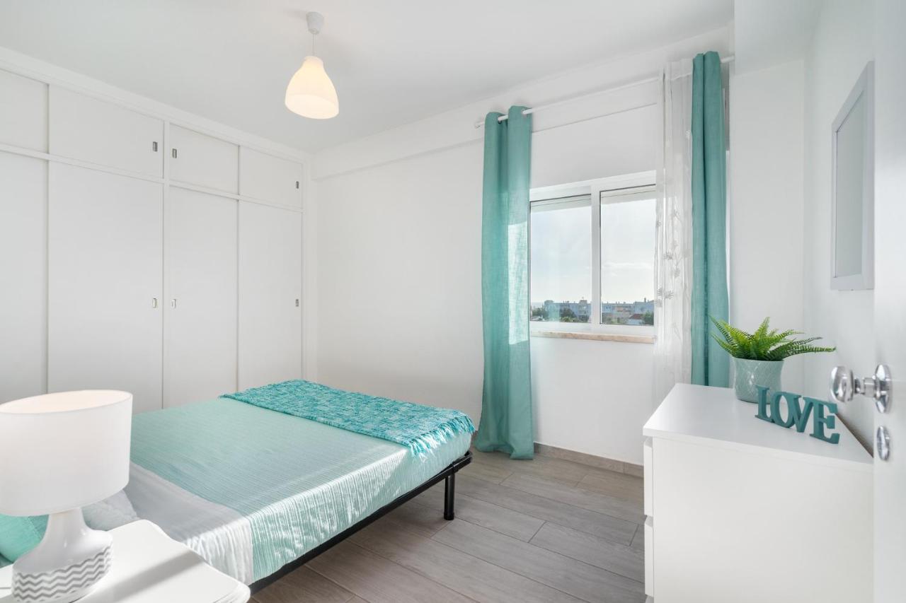 Apartamento Cor Do Mar - Sunny, Clean And Spacious Apartment With Sea View, In Alvor - Very Close Walking Distance To The Beach And Alvor Village Exterior photo