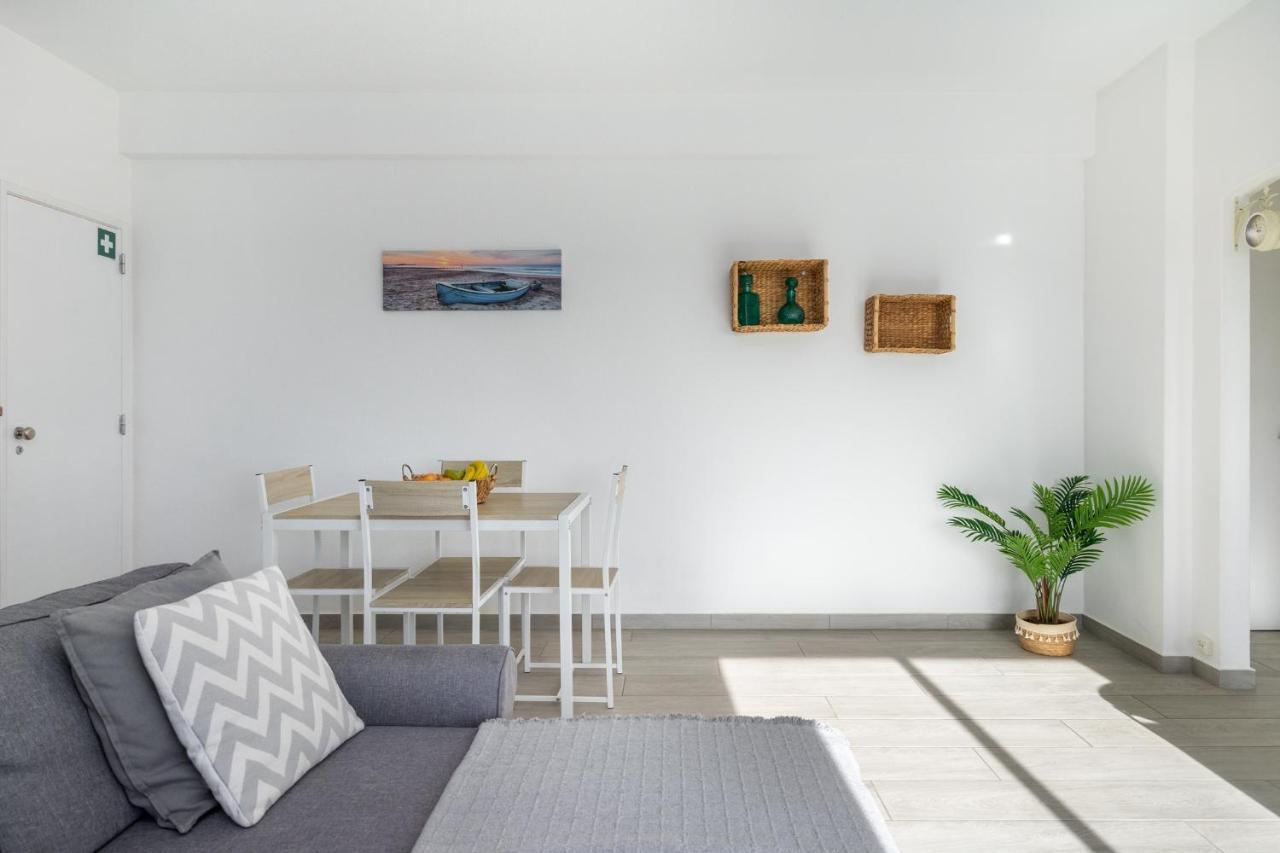 Apartamento Cor Do Mar - Sunny, Clean And Spacious Apartment With Sea View, In Alvor - Very Close Walking Distance To The Beach And Alvor Village Exterior photo